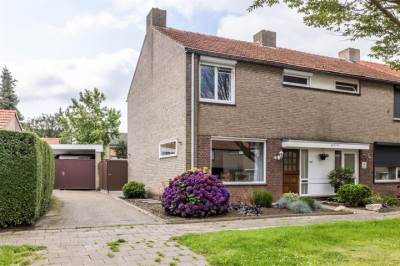 Woning Dr. Poelsstraat 1 Einighausen