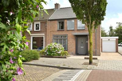 Woning Jan van den Berghstraat 6 Halsteren