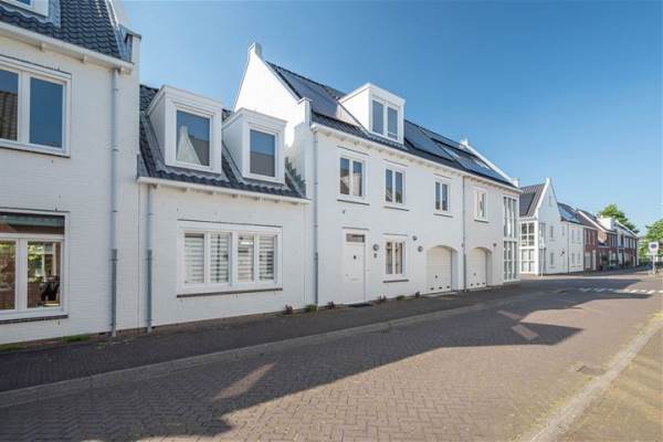 Woning Middelplaten 8 Hoofddorp