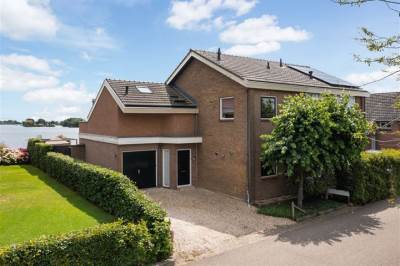 Woning Notaris d'Aumerielaan 33a Reeuwijk