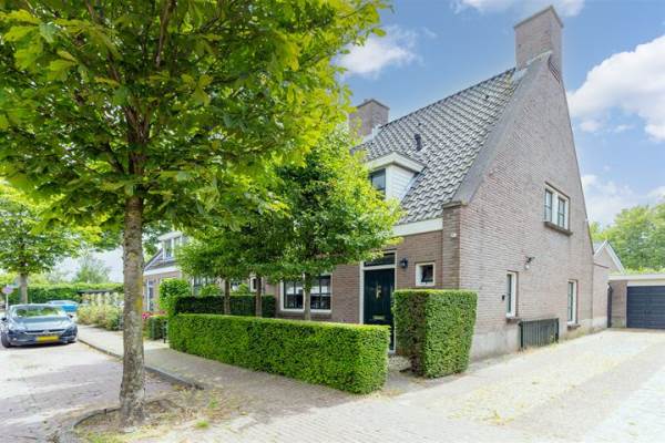 Woning Melkweg 12 Huizen