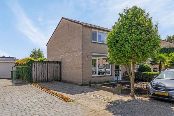 Woning Urnenveld 12 Nistelrode