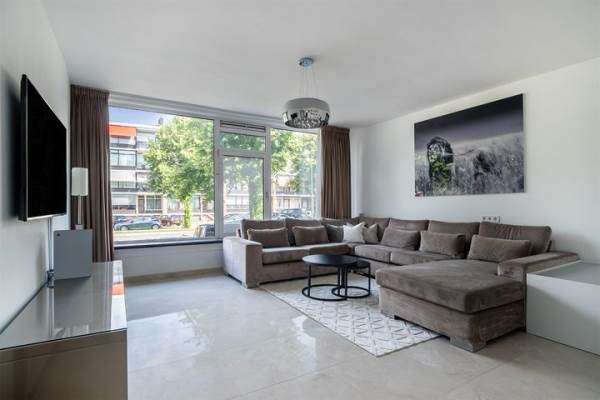 Woning Burgemeester Van Haarenlaan 1462 Schiedam