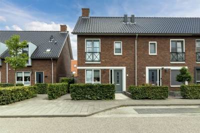 Woning Meester J van Dolderenstraat 21 Kesteren