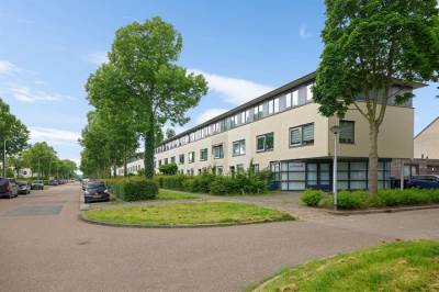 Woning Esdoornplantsoen 122 Almere