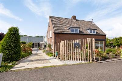 Woning Westeinde 46 Roelofarendsveen