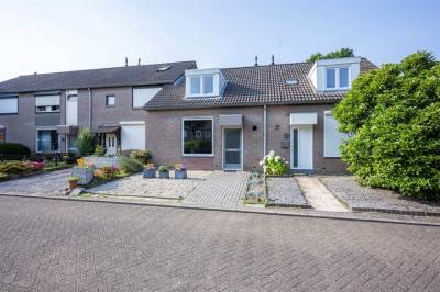 Woning Boomvarenerf 4 Heerlen