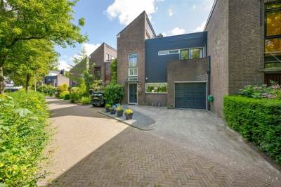 Woning Admiraal de Ruytersingel 38 Voorschoten