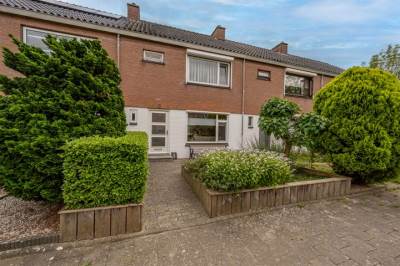 Woning Lokkenstraat 29 's-Gravendeel