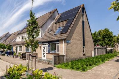 Woning Erik Satiestraat 25 Almere