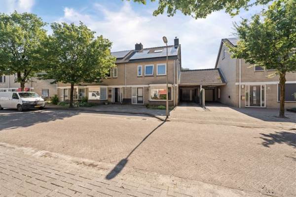 Woning Meester H. Liststraat 15 Luttelgeest