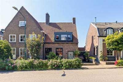 Woning Stationsweg 12 Rhenen