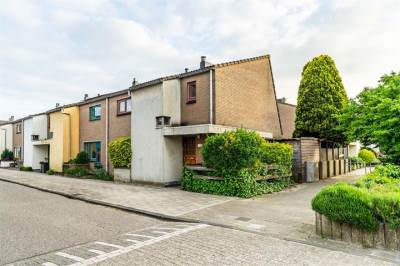 Woning Carry van Bruggenweg 1 Leiden