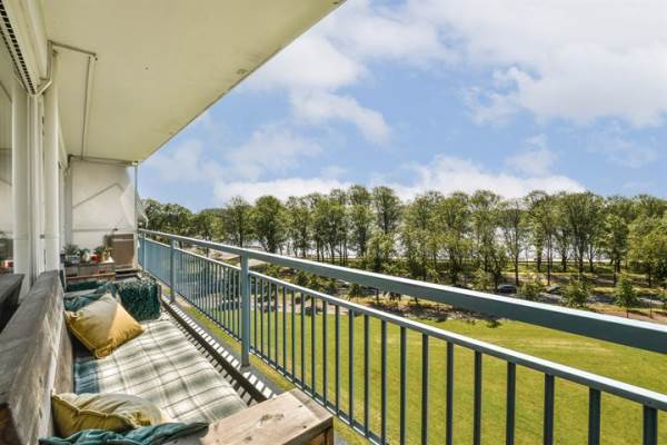 Woning Burgemeester Hogguerstraat 143 Amsterdam