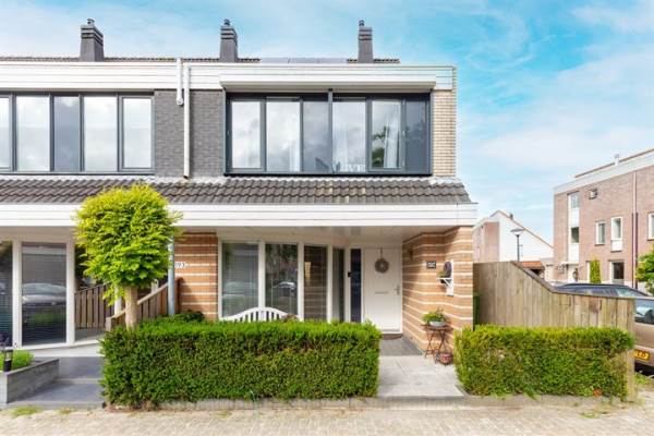Woning Robert Stolzhof 192 Hoorn (NH)