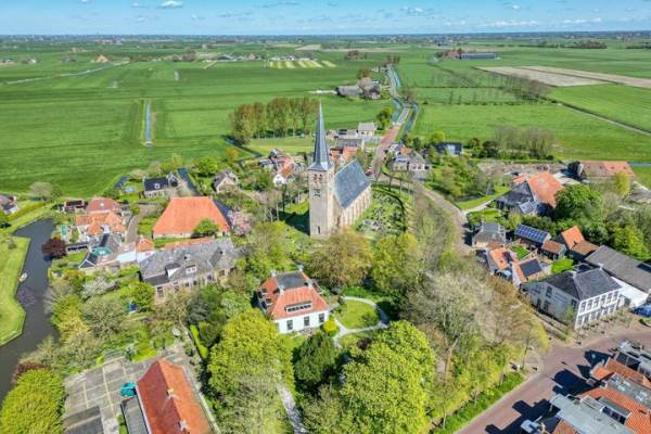 Woning Tsjerkegrêft 1 Nijland