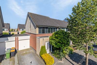 Woning Carry van Bruggenweg 21 Assen