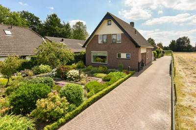 Woning Nieuwe Kerkstraat 25 Nijkerkerveen