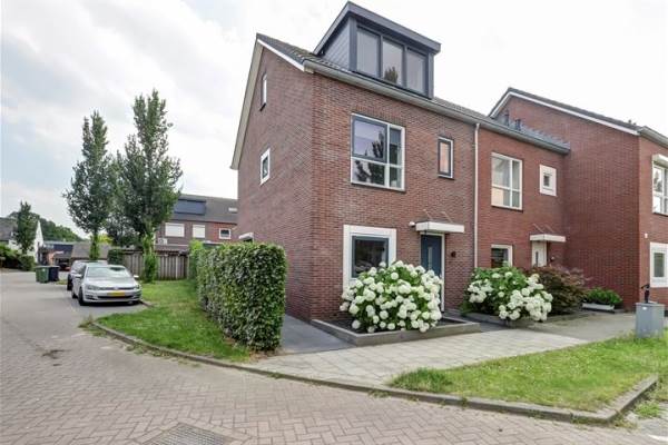 Woning Graaf van Bijlandtstraat 1 Millingen aan de Rijn
