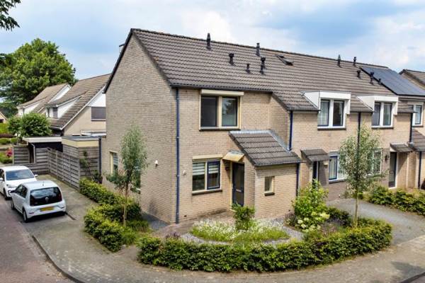 Woning Karel Schaapstraat 24 Vriezenveen
