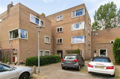 Woning Van den Berghlaan 171 Hoofddorp