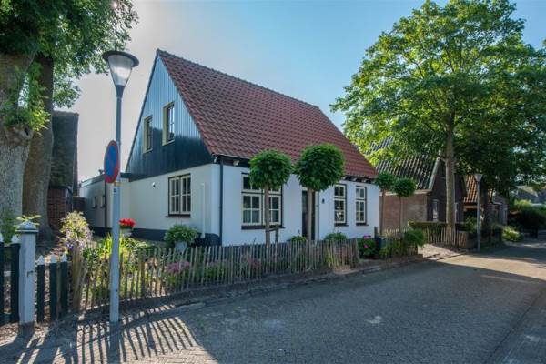 Woning De Fuik 33 Warmenhuizen