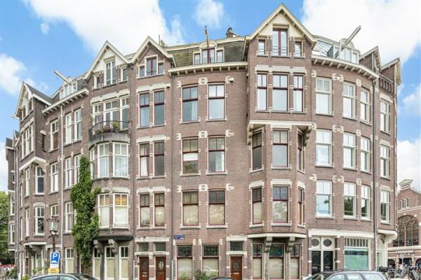 Woning Oranje Nassaulaan 812 Amsterdam