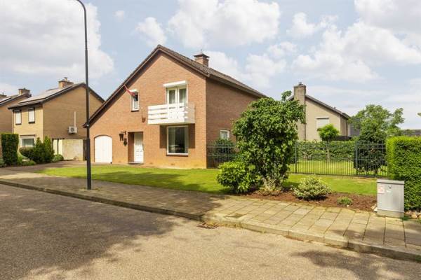 Woning Ringweg 8 Limbricht