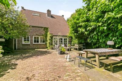 Woning Rozenbloemstraat 56 Made