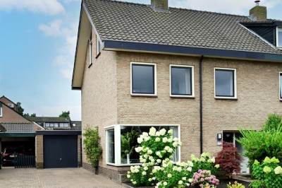Woning Van Dijkhuizenstraat 41 Nijkerkerveen