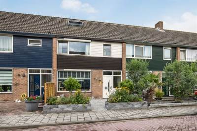 Woning Lijsterbesstraat 7 Roelofarendsveen