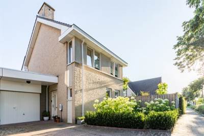 Woning Emilie Knappertstraat 17 Rijen