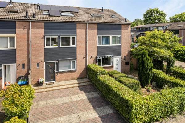 Woning Larixhof 4 Dieren