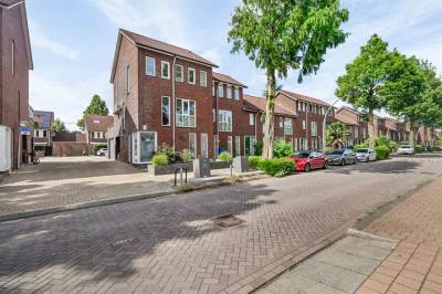 Woning Bramengaarde 134 Hendrik-Ido-Ambacht