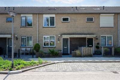 Woning Ravelplantsoen 74 Almere