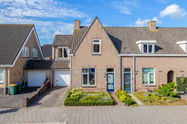 Woning Hoofdstraat 111 Zevenbergschen Hoek (Gem. Moerdijk)