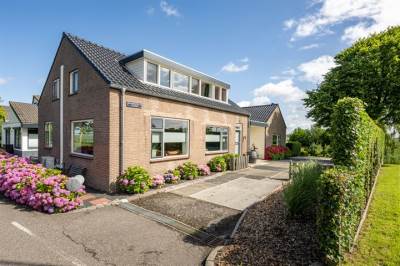 Woning Kanaaldijk West 11 Zwartewaal