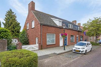 Woning Plein 19403 Zevenbergschen Hoek (Gem. Moerdijk)