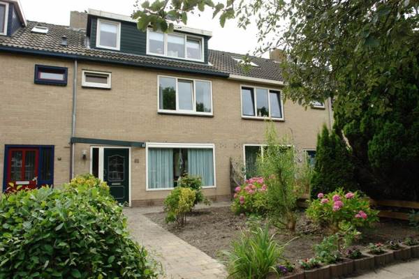 Woning Dokter Hoogkamerlaan 82 Middenmeer