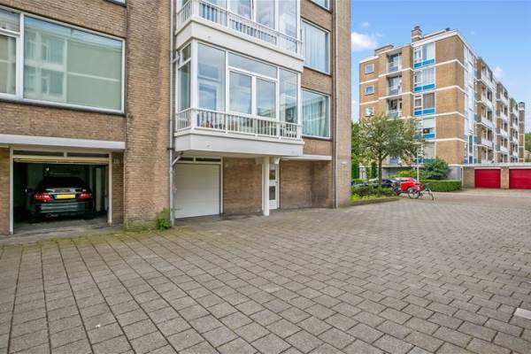 Garage Aaltje Noordewierstraat 93 Den Haag