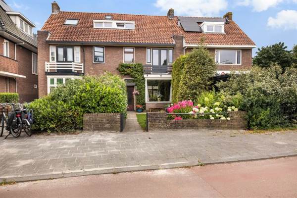 Woning Mr. P.J. Troelstraweg 45 Leeuwarden