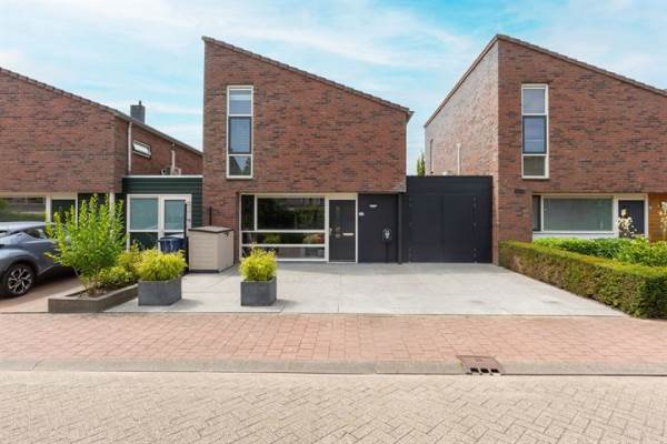 Woning Donderdagstraat 23 Almere
