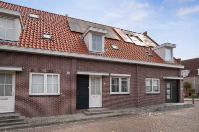 Woning Oostvest 13 Sint-Maartensdijk