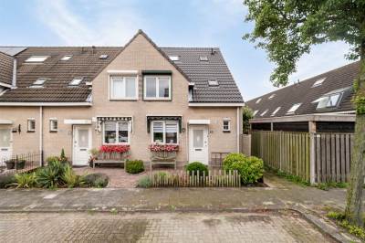 Woning N.A. Papestraat 11 Hekelingen