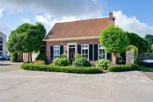 Woning Arent van Lierstraat 27A Puttershoek