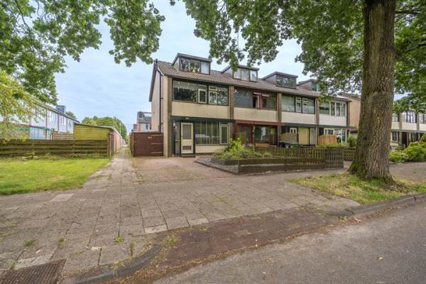 Woning van Limburg Stirumlaan 65 Hoogezand