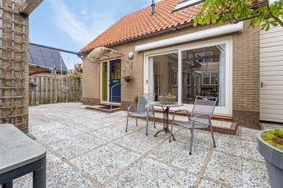 Woning Noordeinde 121b Roelofarendsveen