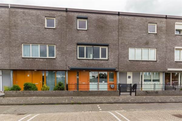 Woning Carry van Bruggenhof 42 Den Haag