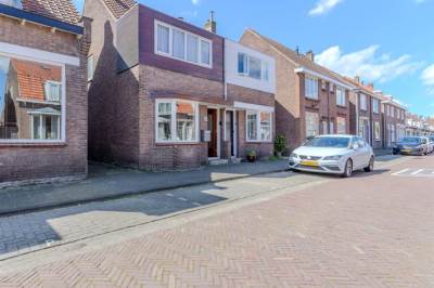 Woning Admiraal de Ruyterstraat 51 Sliedrecht