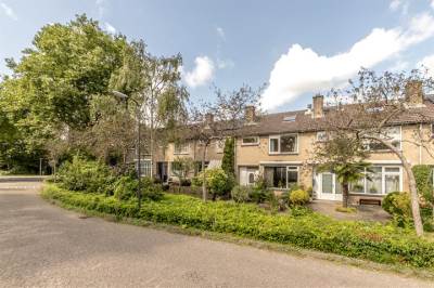 Woning Burg. De Vries Broekmanlaan 7 Oud-Beijerland